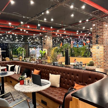 Orbi City Batumi Star Aparthotel Bagian luar foto