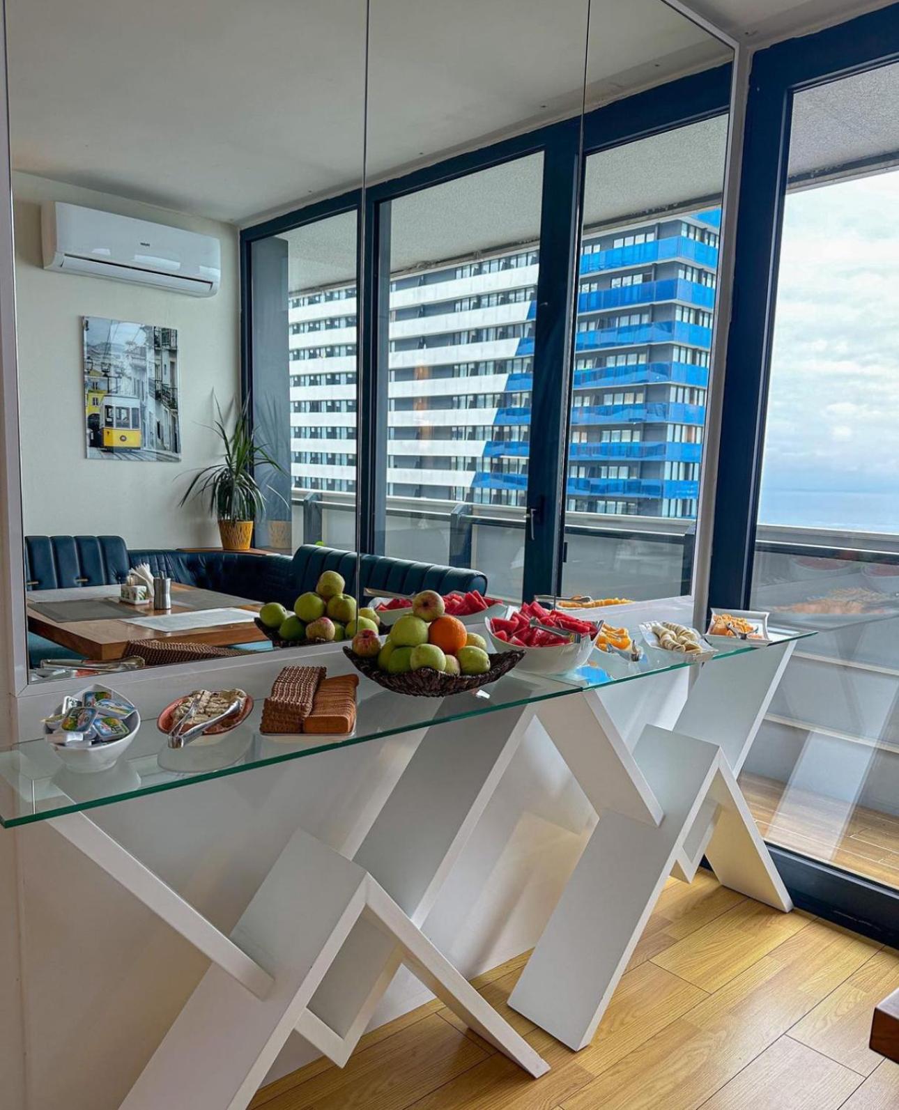 Orbi City Batumi Star Aparthotel Bagian luar foto